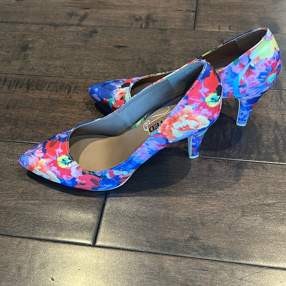 Kenneth Cole unlisted colourful heals, size 7 1/2